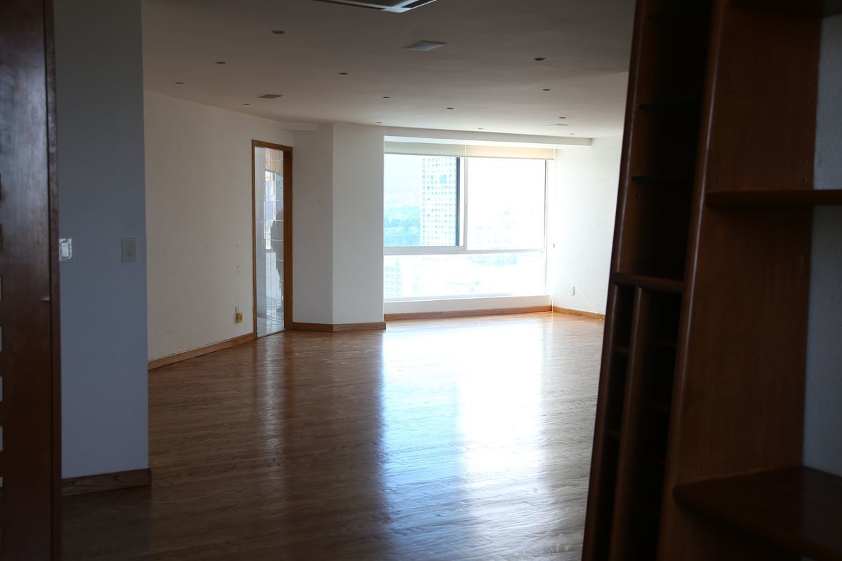 VENDO DEPARTAMENTO EN TORRE GIRALTA SANTA FE CON 4 ESTACIONAMIENTOS