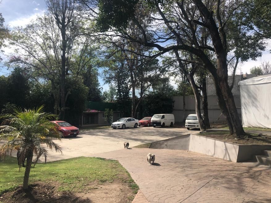 VENDO CASA EN LOMAS HIPODROMO REMODELADA
