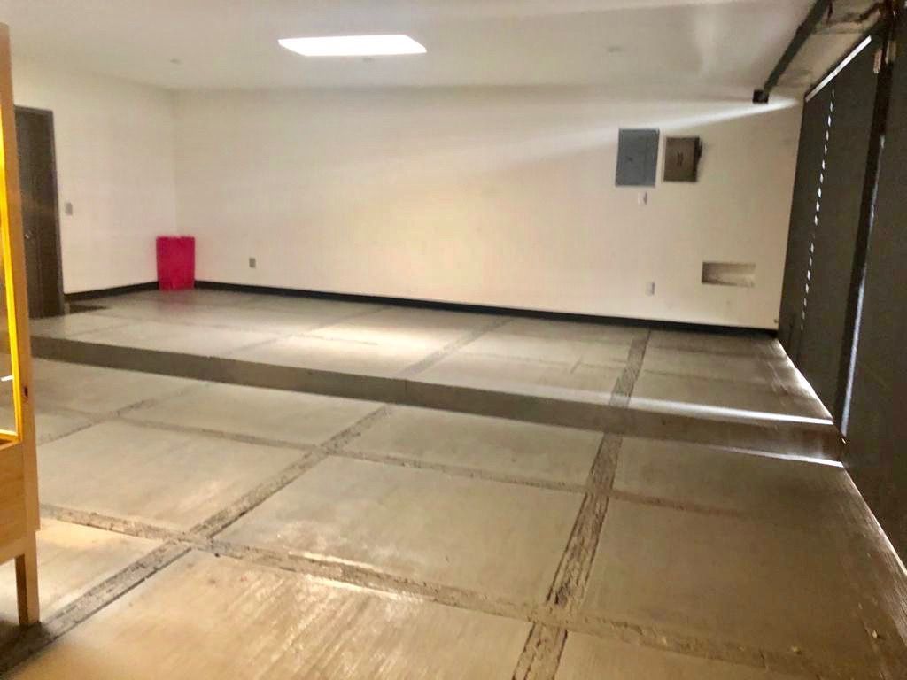 VENDO CASA EN LOMAS HIPODROMO REMODELADA