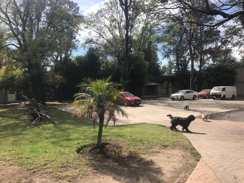 VENDO CASA EN LOMAS HIPODROMO REMODELADA