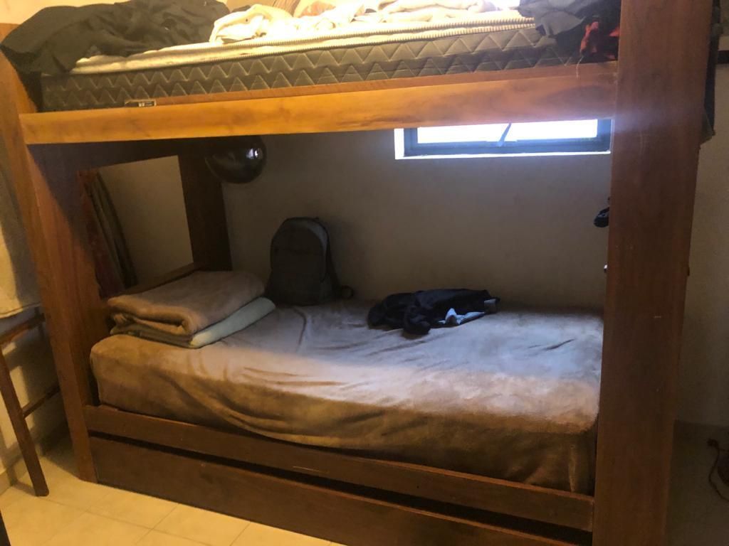 VENDO CASA EN LOMAS HIPODROMO REMODELADA