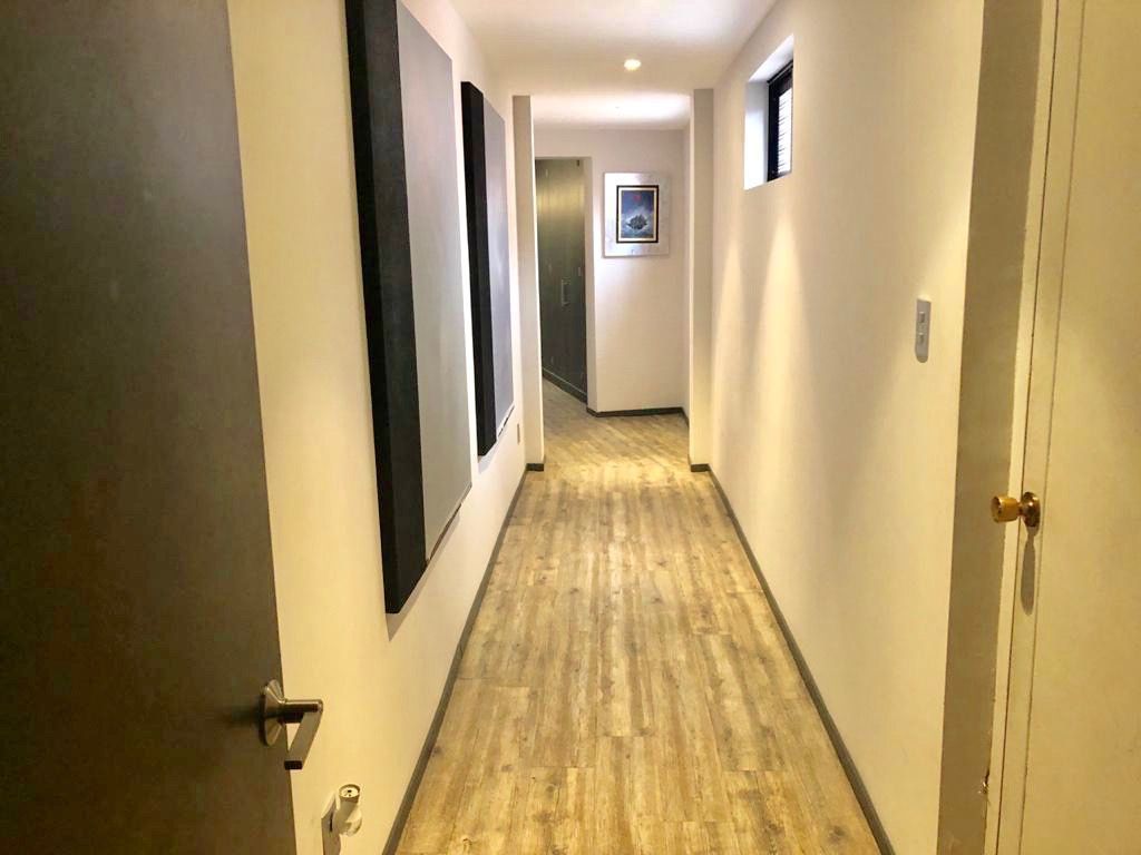 VENDO CASA EN LOMAS HIPODROMO REMODELADA