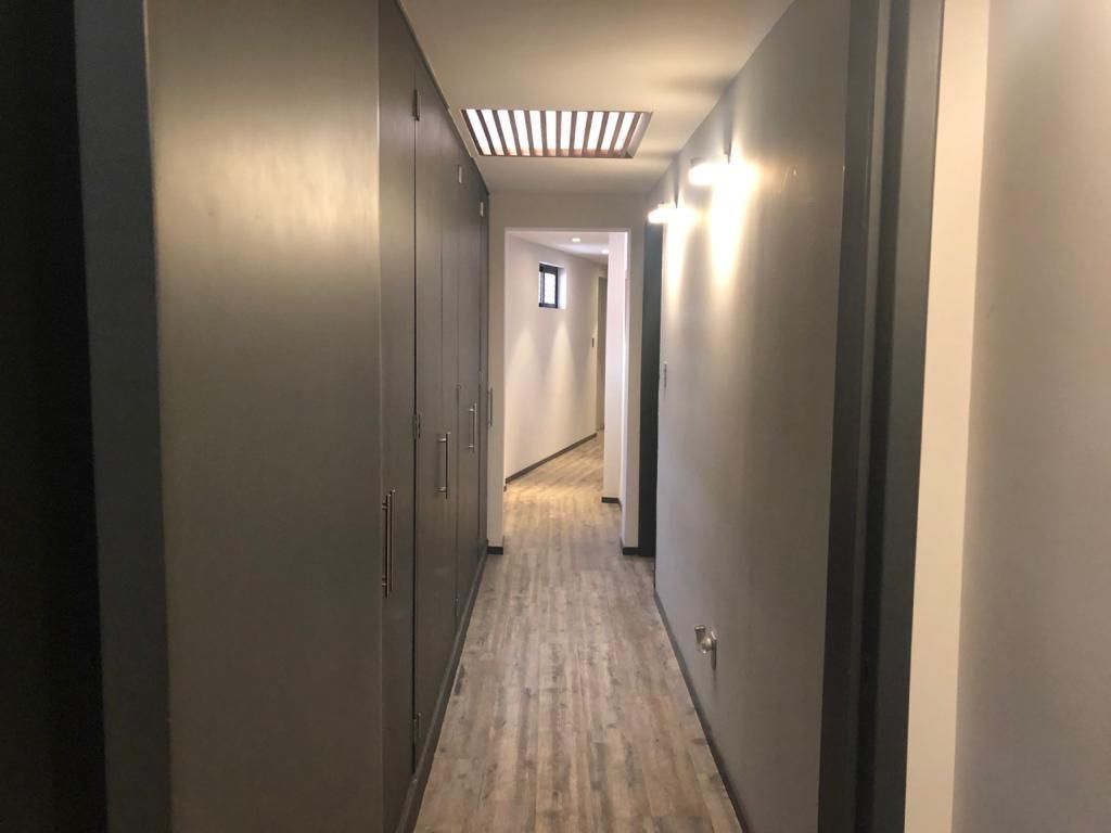 VENDO CASA EN LOMAS HIPODROMO REMODELADA