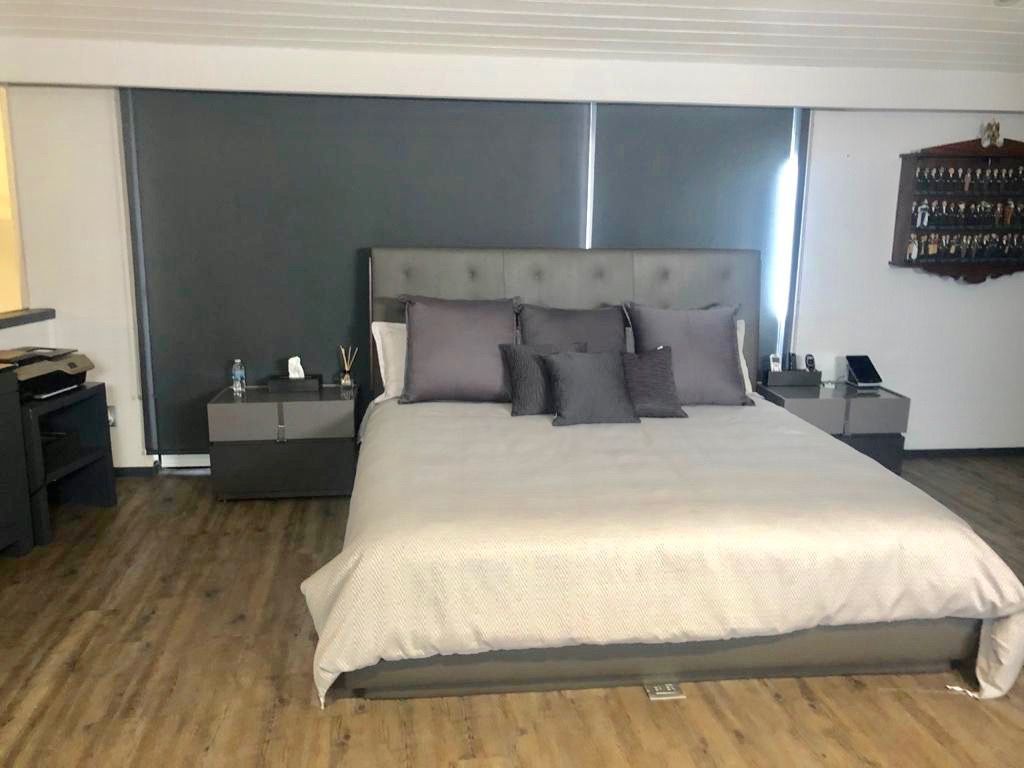 VENDO CASA EN LOMAS HIPODROMO REMODELADA