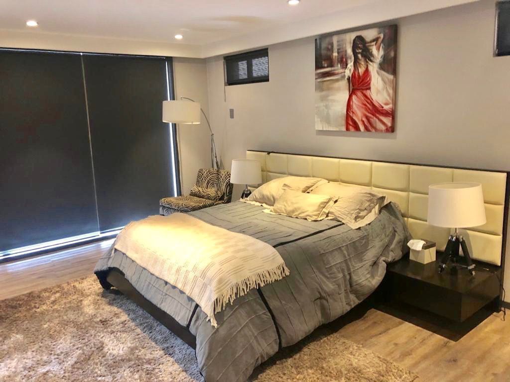 VENDO CASA EN LOMAS HIPODROMO REMODELADA