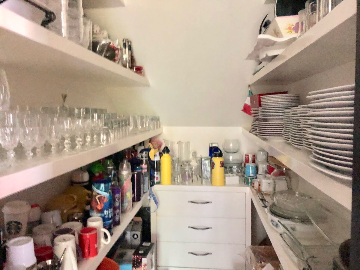 VENDO CASA EN BOSQUES DE LAS LOMAS EN PIRULES