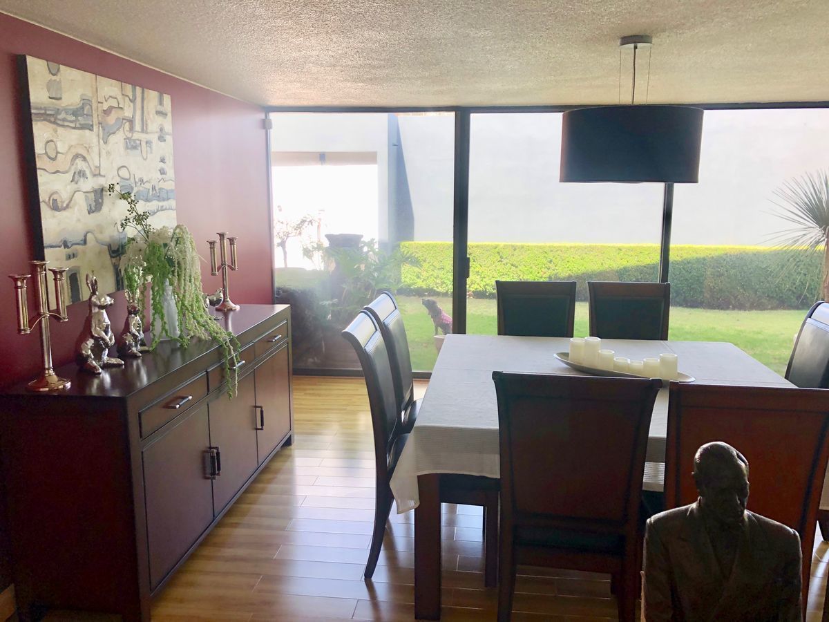 VENDO CASA EN BOSQUES DE LAS LOMAS EN PIRULES