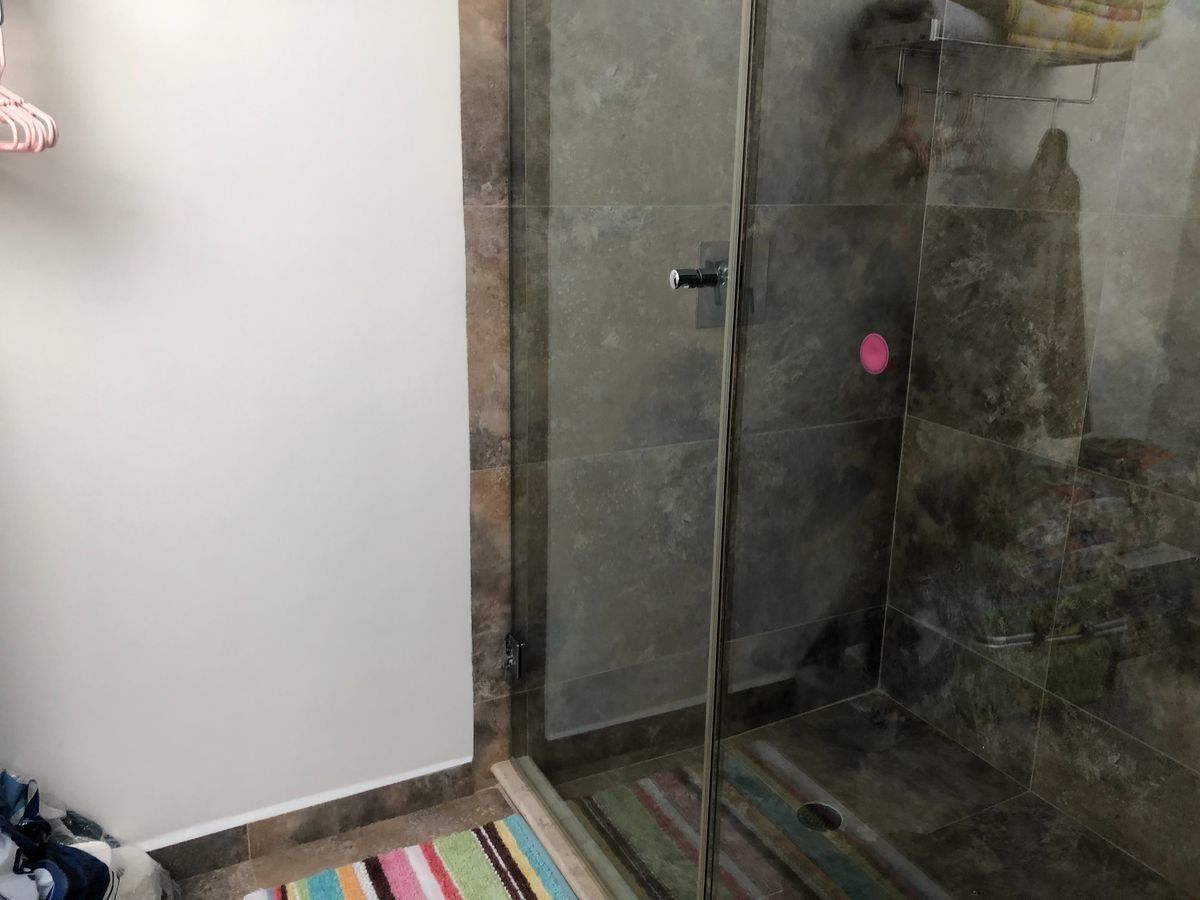 VENDO CASA EN BOSQUES DE LAS LOMAS EN PIRULES