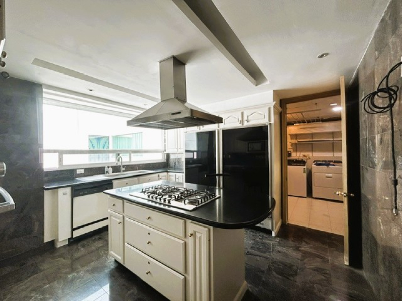 Departamento RENTA Lomas De Chapultepec Pent House CON O SIN MUEBLES Incluye Mantenimiento