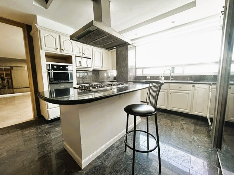 Departamento RENTA Lomas De Chapultepec Pent House CON O SIN MUEBLES Incluye Mantenimiento