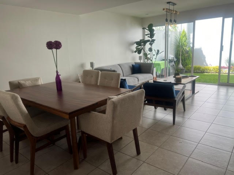 CASA EN VENTA EN PRIVADA- RÓMULO OFARRIL (ATRÁS CENTRO LIBANÉS)-OLIVAR DE LOS PADRES 