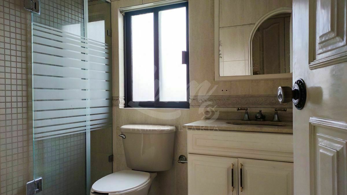 RENTA DE CASA EN BARRIO 18, 3 NIVELES