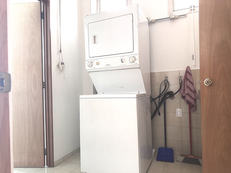 Departamento En Venta, Baja Precio, Hda. Del Ciervo 1