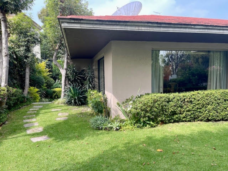 VENTA CASA PARA REMODELAR - BOSQUE DE FRESNOS - BOSQUES DE LAS LOMAS