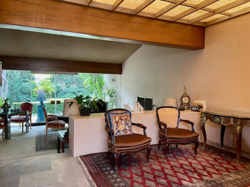 VENTA CASA PARA REMODELAR - BOSQUE DE FRESNOS - BOSQUES DE LAS LOMAS