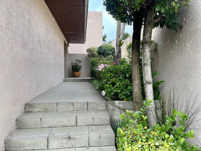 VENTA CASA PARA REMODELAR - BOSQUE DE FRESNOS - BOSQUES DE LAS LOMAS