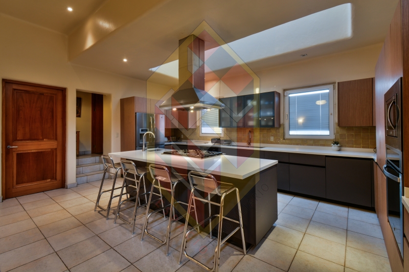 Casa En Venta O Renta En Lomas Altas