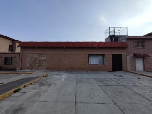 BODEGA EN VENTA En Toluca, PRECIO REBAJADO Uso De Suelo COMERCIAL Cerca Del Aeropuerto