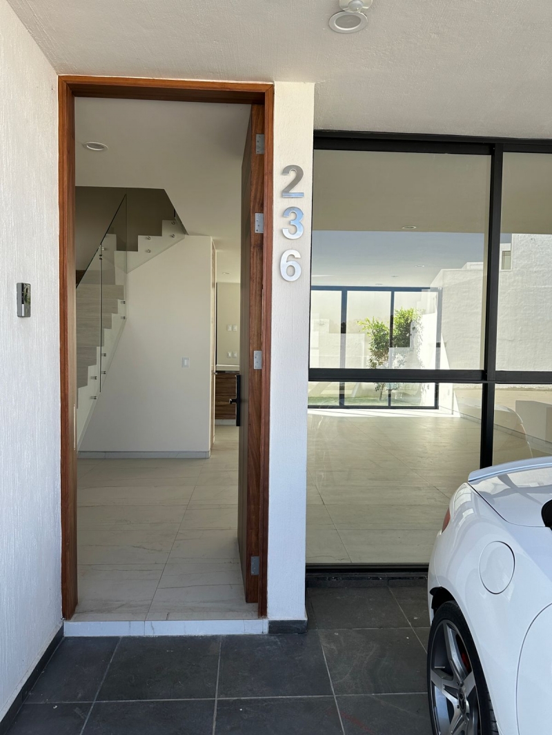Se Venden 4 Casas Nuevas En Capital Norte 