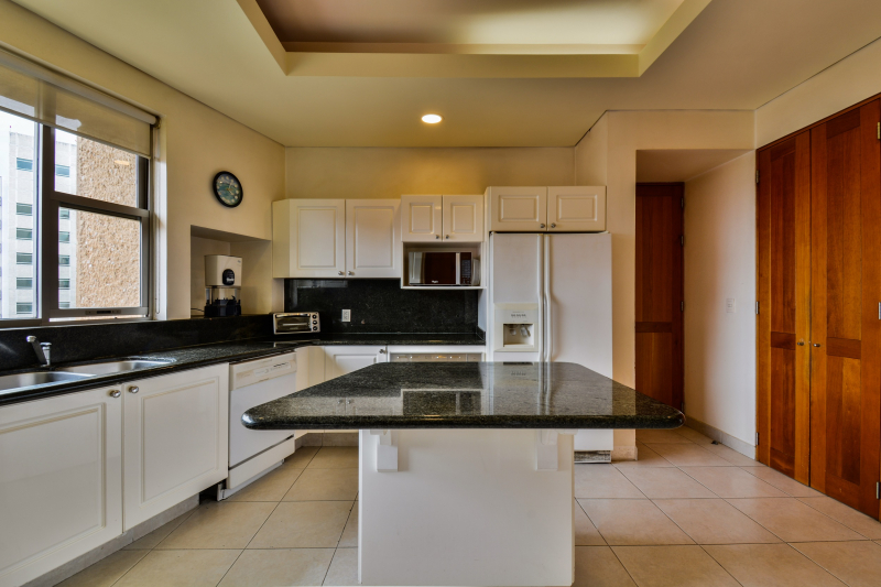  DEPARTAMENTO EN EL MIRADOR SANTA FE EN VENTA