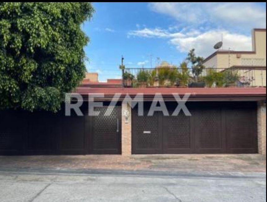 CASA EN VENTA EN LA HERRADURA
