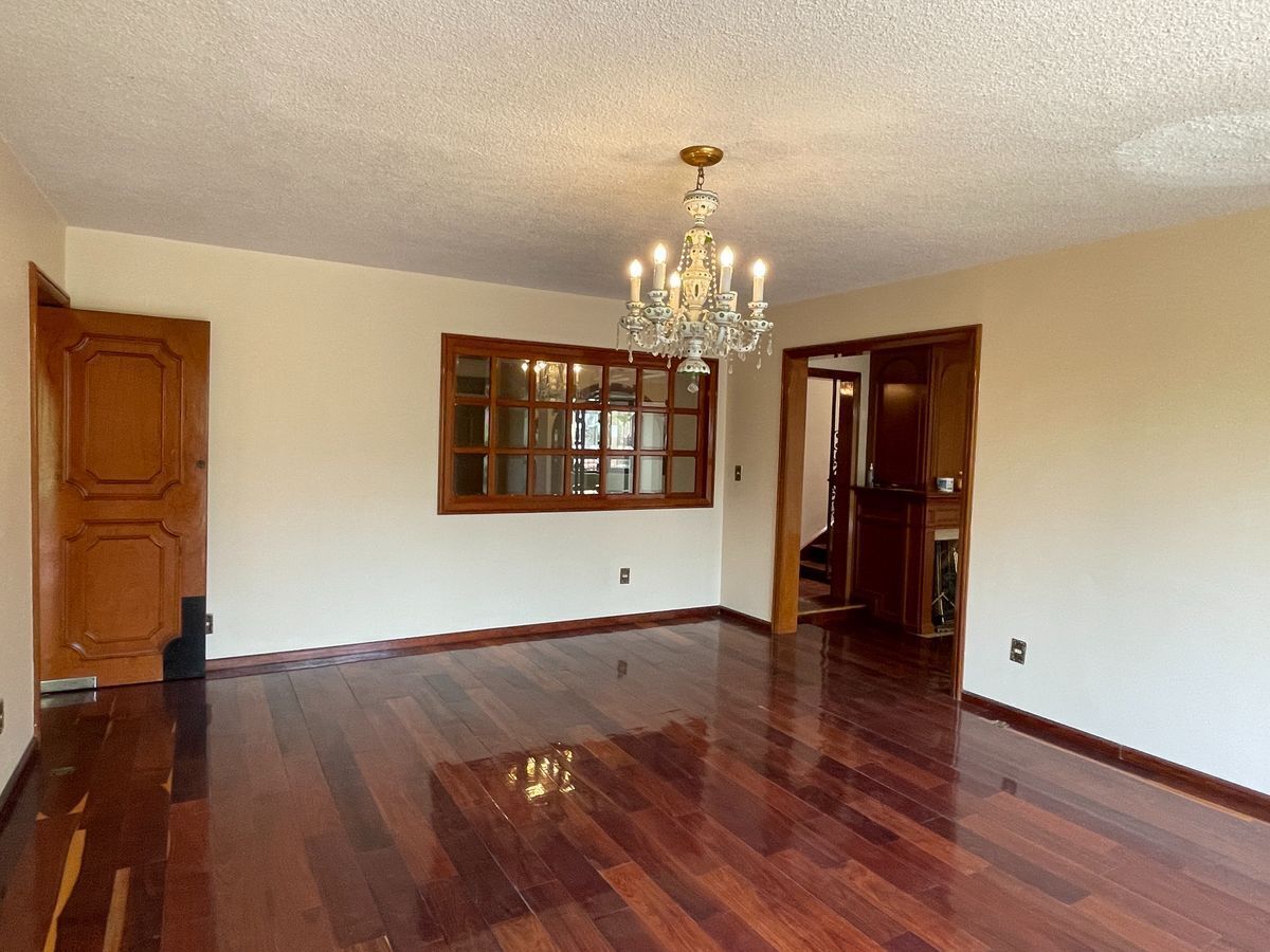 CASA EN VENTA EN LA HERRADURA