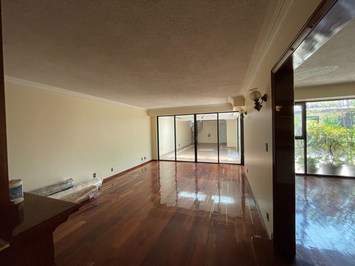CASA EN VENTA EN LA HERRADURA