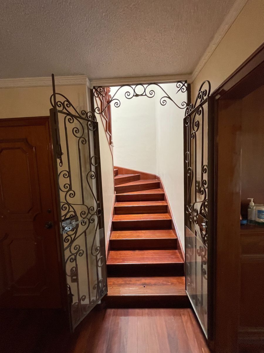 CASA EN VENTA EN LA HERRADURA