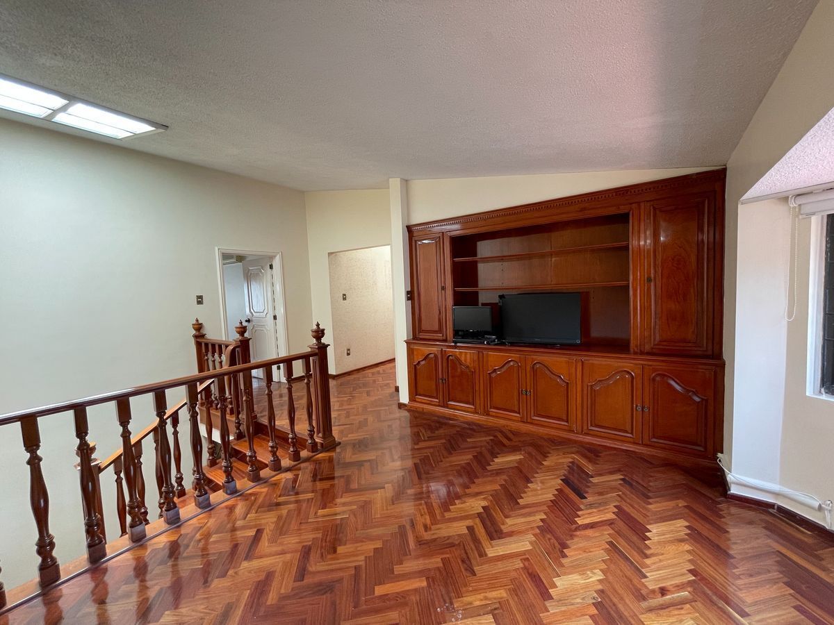 CASA EN VENTA EN LA HERRADURA