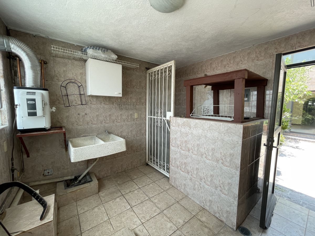 CASA EN VENTA EN LA HERRADURA