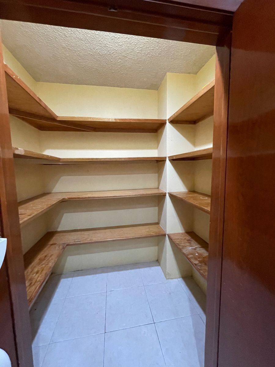 CASA EN VENTA EN LA HERRADURA