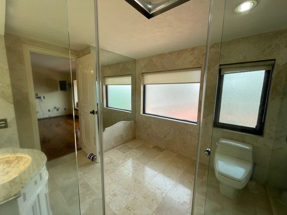 CASA EN VENTA EN LA HERRADURA