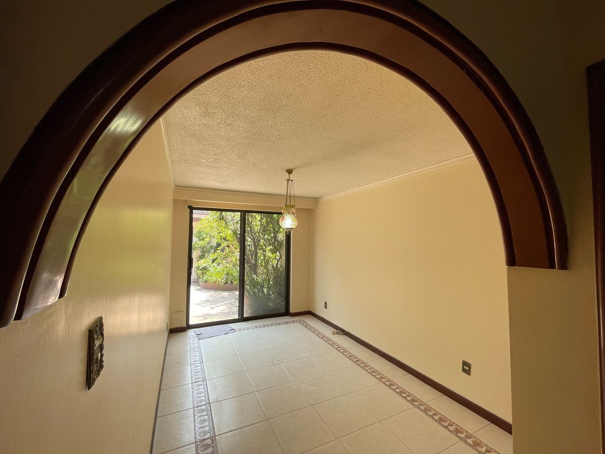 CASA EN VENTA EN LA HERRADURA