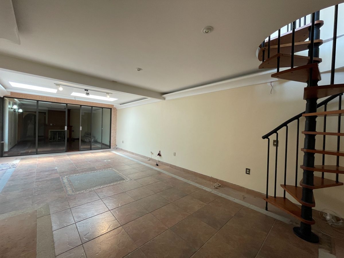 CASA EN VENTA EN LA HERRADURA