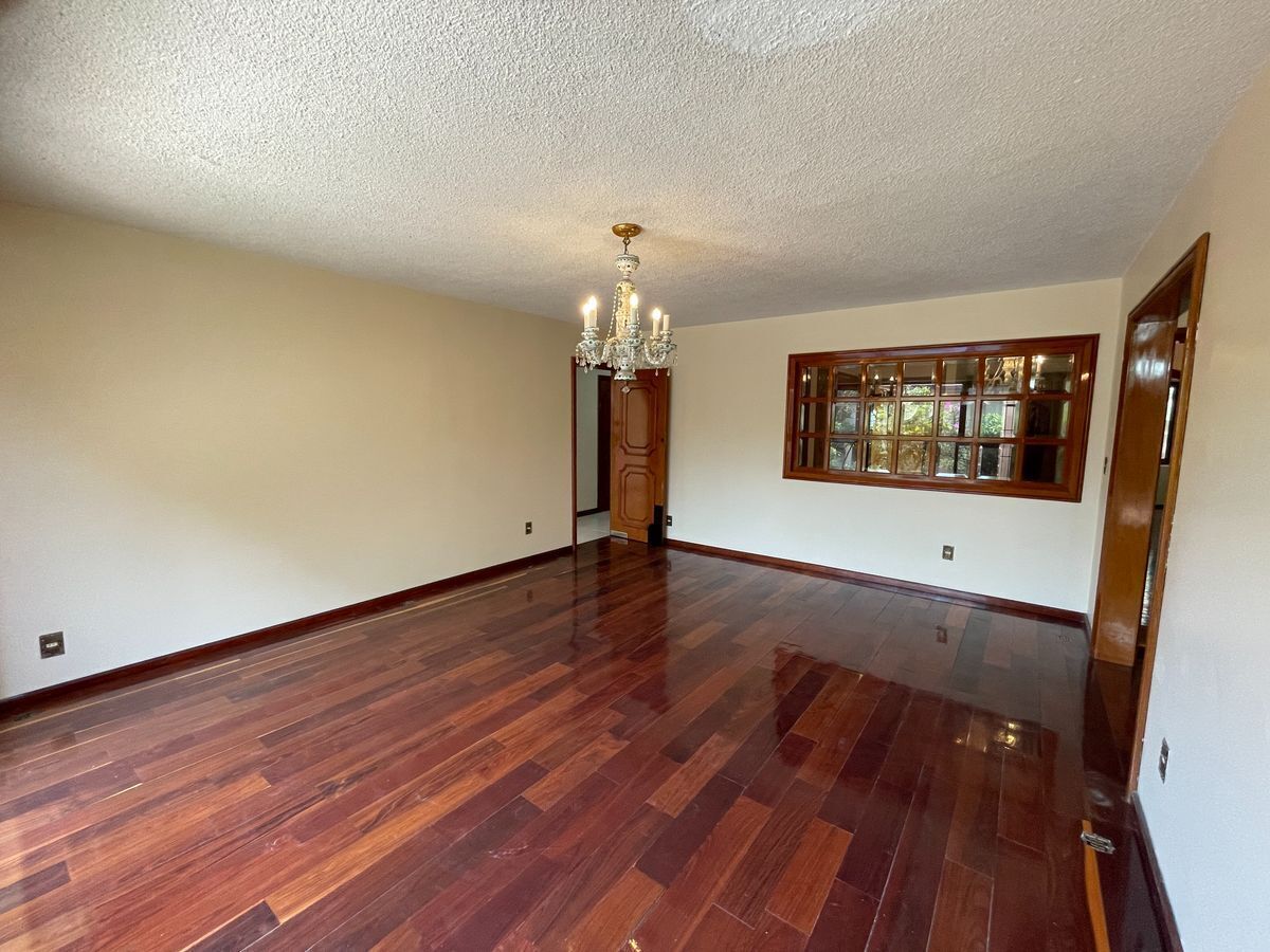 CASA EN VENTA EN LA HERRADURA