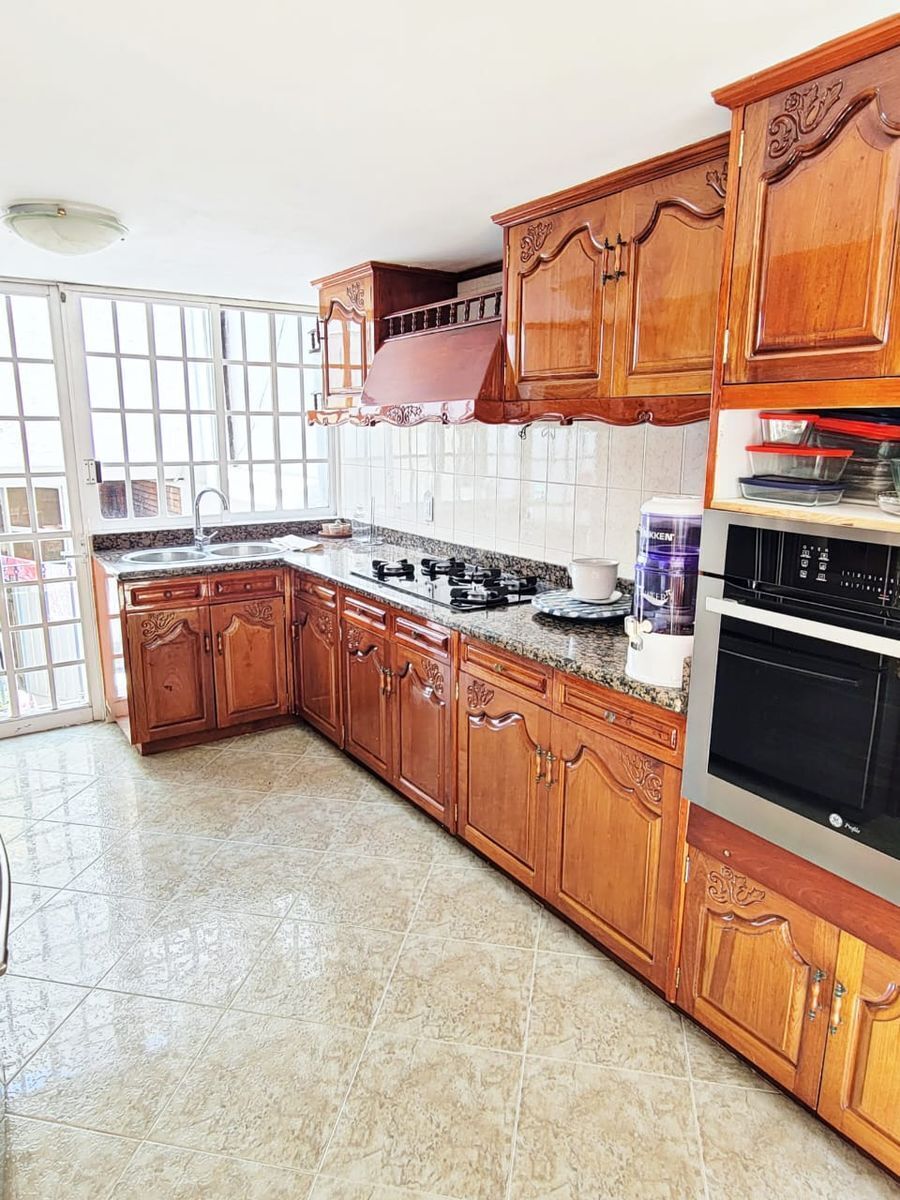 CASA EN VENTA EN LA HERRADURA