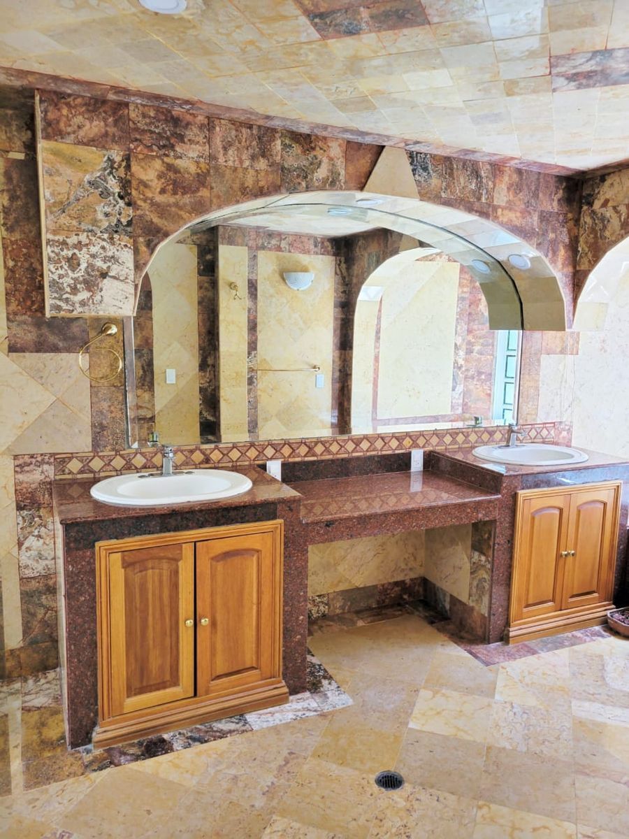 CASA EN VENTA EN LA HERRADURA