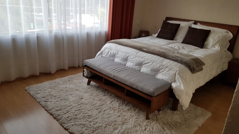 EXCELENTE CASA EN VENTA A DOS CUADRAS DEL COLEGIO IRLANDES.