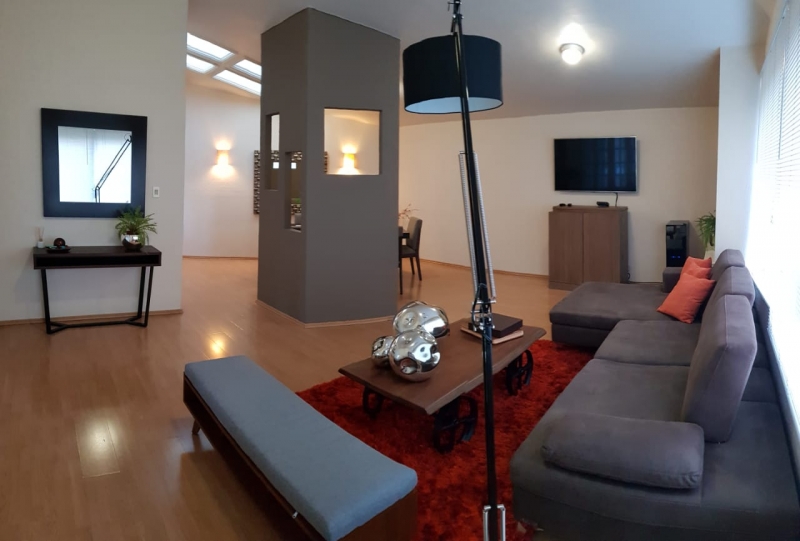 EXCELENTE CASA EN VENTA A DOS CUADRAS DEL COLEGIO IRLANDES.