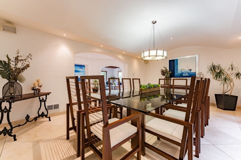En Venta Casa En Hacienda Santa Fe En Privada