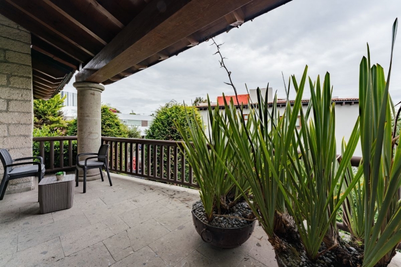 En venta Casa en Hacienda Santa Fe en privada