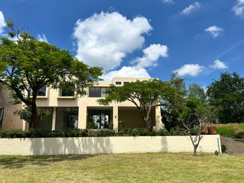 Casa En Condominio En Renta En La Colonia Jacarandas En Zapopan, Jal.