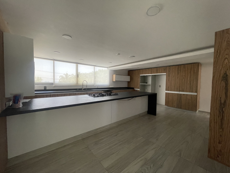 VENTA CASA EN UN SOLO PISO-JOAQUIN FDEZ. LIZARDI-SATELITE