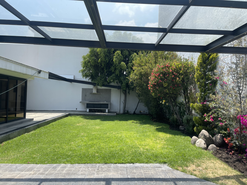 VENTA CASA EN UN SOLO PISO-JOAQUIN FDEZ. LIZARDI-SATELITE