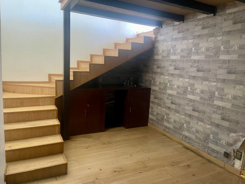 VENTA CASA EN UN SOLO PISO-JOAQUIN FDEZ. LIZARDI-SATELITE