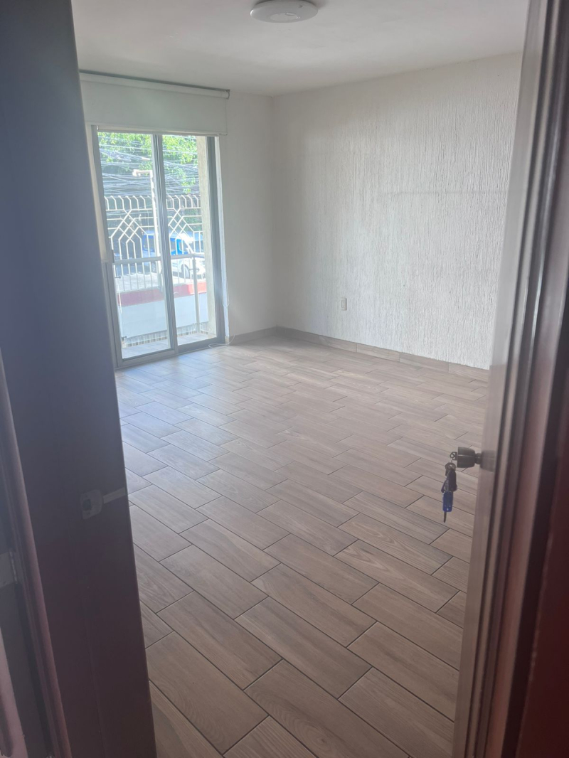 Se Renta Departamento En Segundo Nivel En Colonia Ladron De Guevara