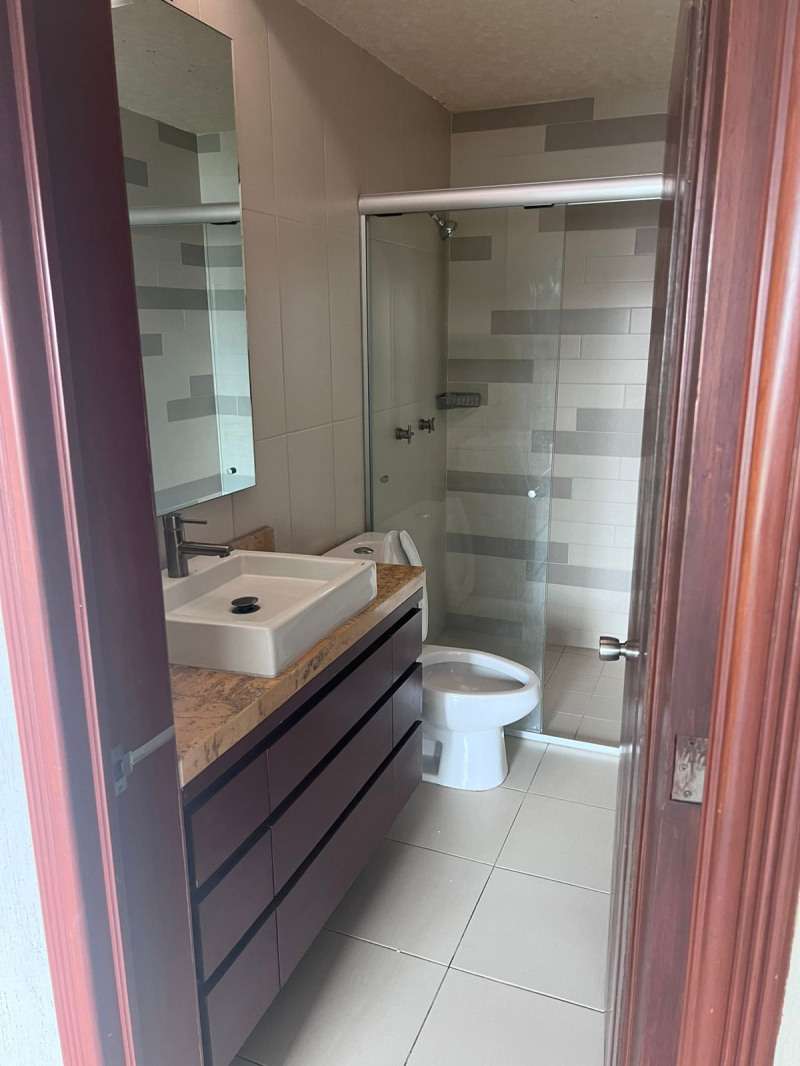 Se Renta Departamento En Segundo Nivel En Colonia Ladron De Guevara