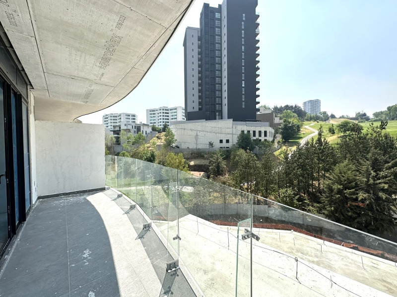 departamento en venta en obra blanca en blue bosque real con vista al green: