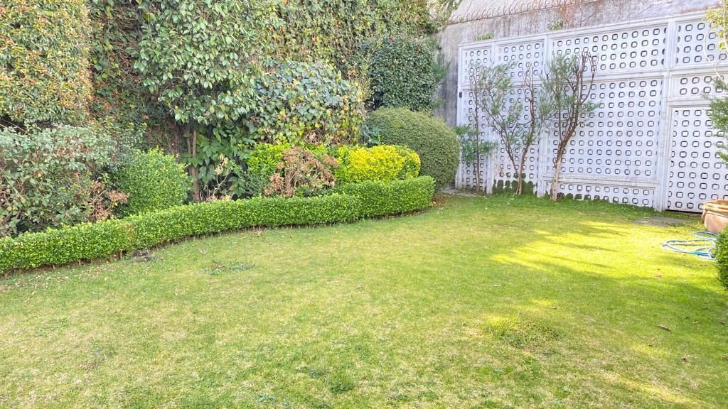 venta de casa en lomas de chapultepec en calle privada con seguridad