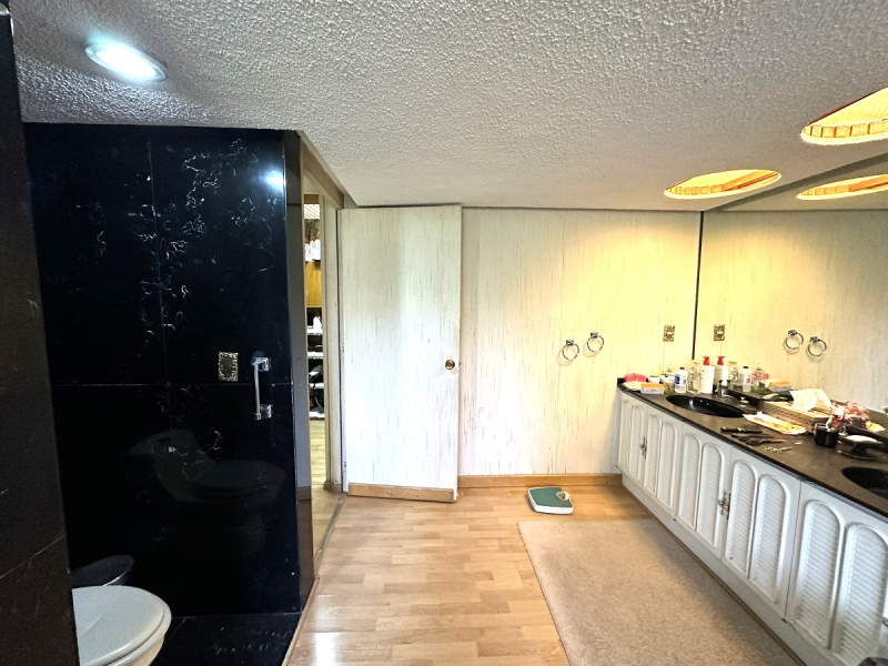 departamento en venta con terraza en fuente de molinos en tecamachalco para remodelar:
